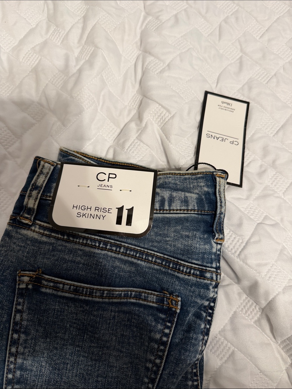 Jeans - Picture 2 of 3